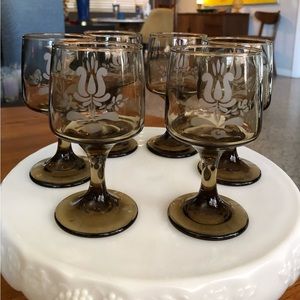 Vintage Set Of (6) Pfaltzgraff Brown Flower Stemmed Wine Glasses.